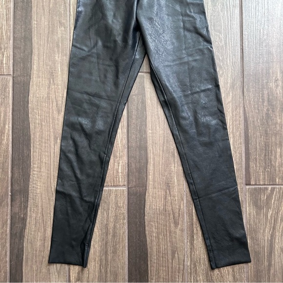 Commando Perfect Control High Rise Faux Leather Leggings in Black Sz S - Picture 3 of 7